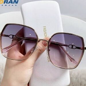 Elegant Gradient Sunglasses - Gold and Purple